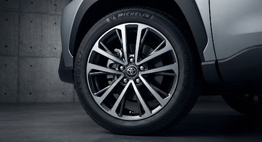 Century SUV Gallery Image 2
